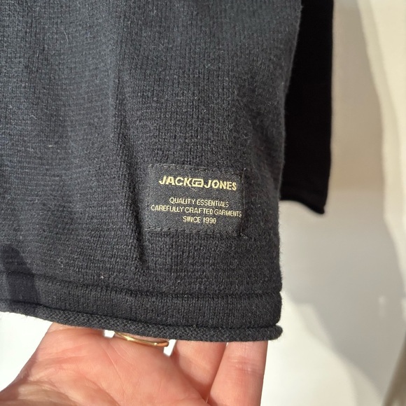 🎉4/30$🎉 Jack & Jones Black Long Sleeve Tee – Men’s S - Picture 3 of 5